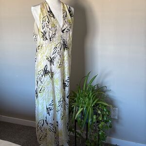 Mint Velvet Halter maxi dress Sz 18 lime/black white graphic print wedding EUC
